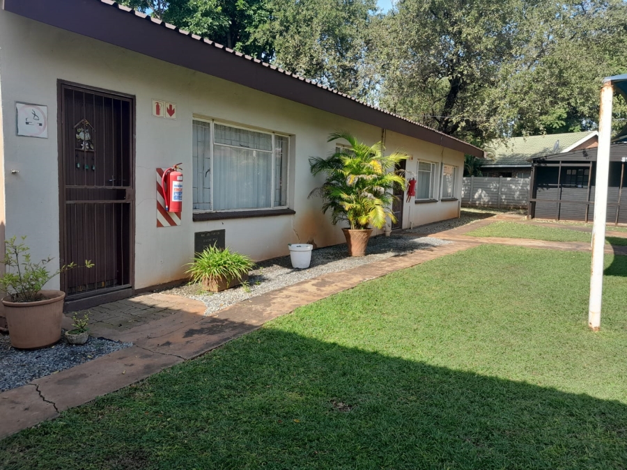 7 Bedroom Property for Sale in Rustenburg Central North West